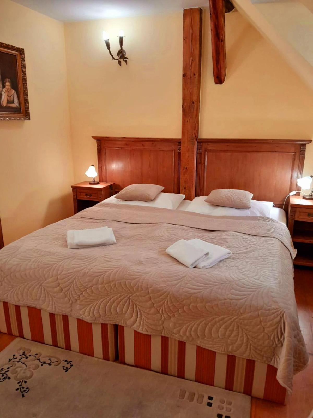 Penzion Cosmopolitan Ii. Banská Štiavnica Eksteriør bilde