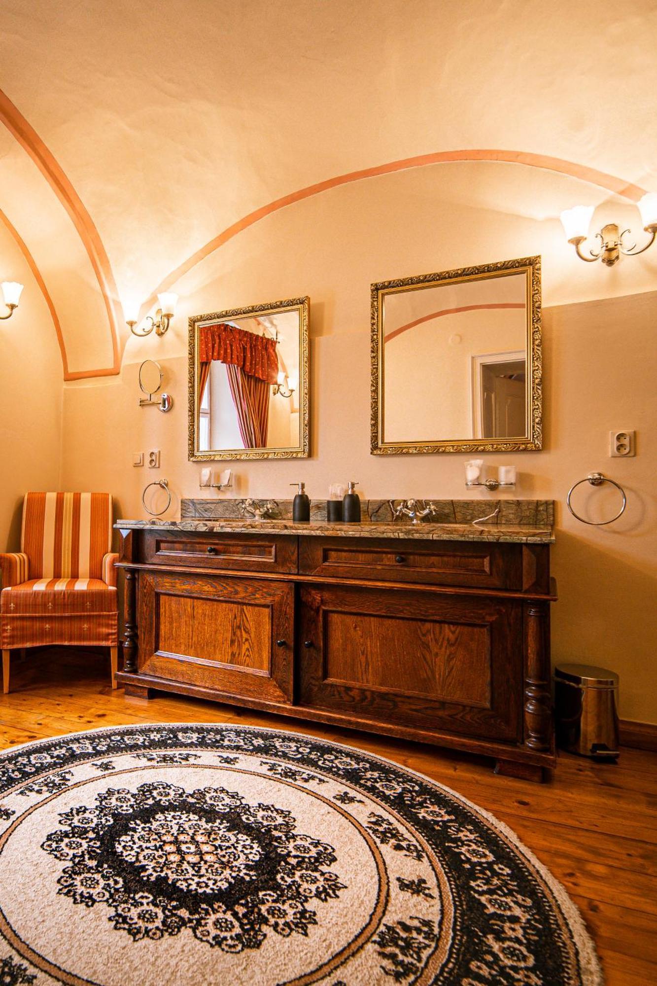 Penzion Cosmopolitan Ii. Banská Štiavnica Rom bilde