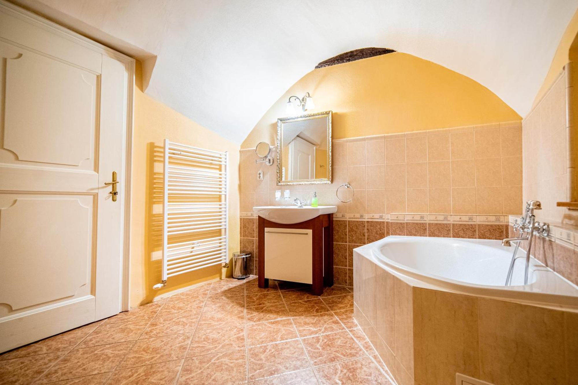 Penzion Cosmopolitan Ii. Banská Štiavnica Rom bilde