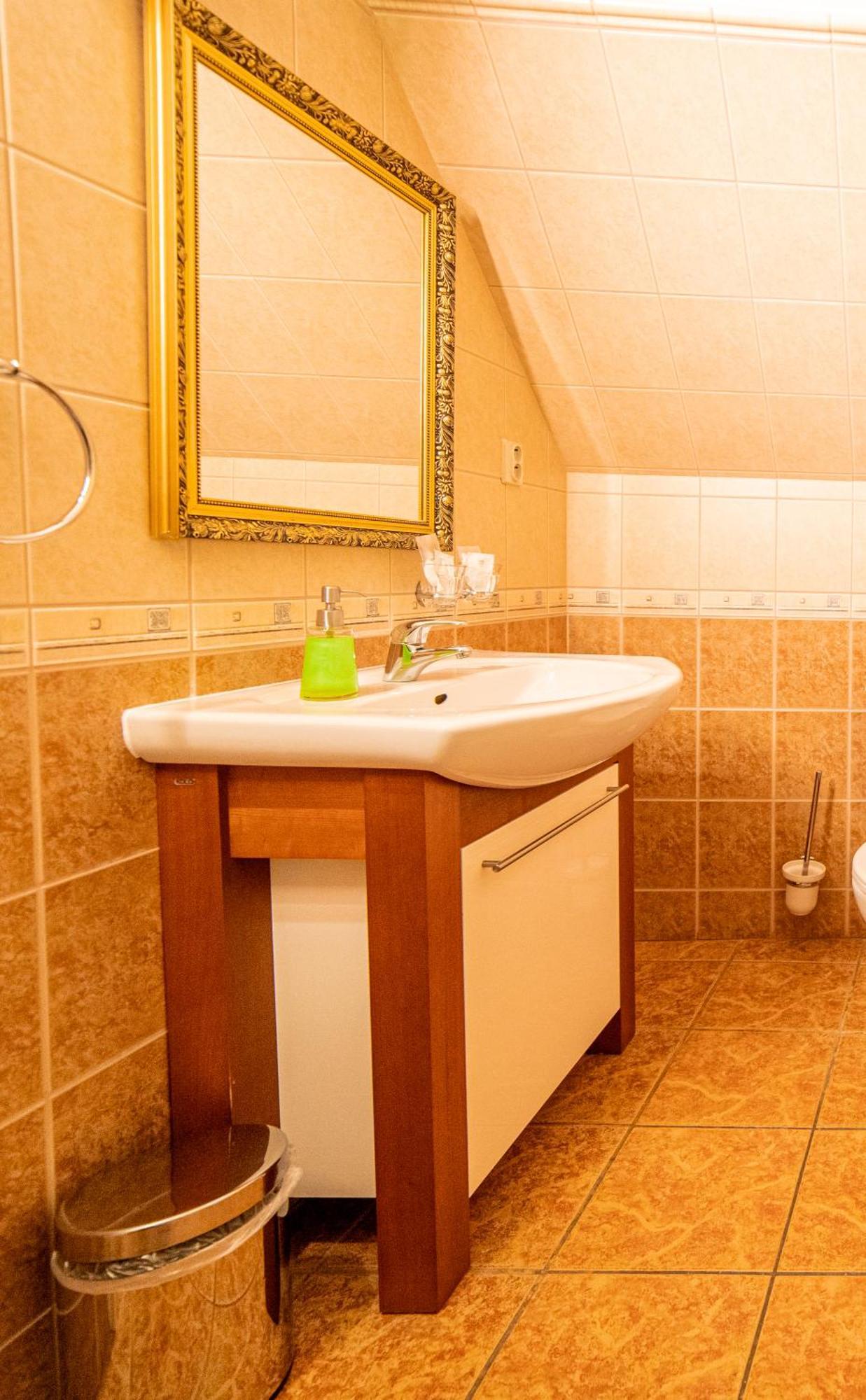 Penzion Cosmopolitan Ii. Banská Štiavnica Rom bilde